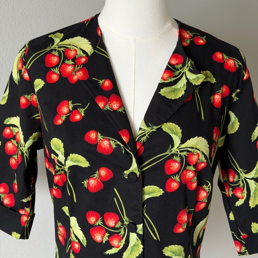 Juicy Dollz & Dames Strawberry Print Fitted Blouse - Cotton Pin - Up Style 🍓 - Picture 2 of 15